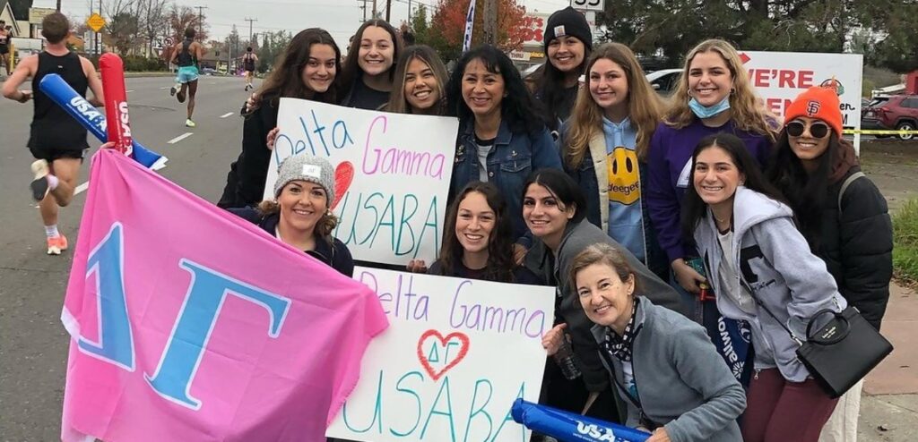 DG members holding signs